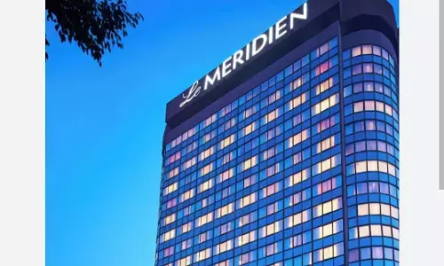 Suicide: ਫ਼ਾਈਵ ਸਟਾਰ ਹੋਟਲ ਦੀ 12ਵੀਂ ਮੰਜ਼ਿਲ ਤੋਂ ਛਾਲ ਮਾਰ ਵਿਅਕਤੀ ਨੇ ਕੀਤੀ ਖ਼ੁਦਕੁਸ਼ੀ, ਪੰਜਾਬੀ ਹੈ ਮਰਨ ਵਾਲਾ ਸ਼ਖ਼ਸ