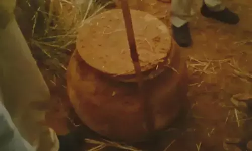 Rajasthan Treasure: ਰਾਜਸਥਾਨ ਦੀ ਜ਼ਮੀਨ ਵਿੱਚੋਂ ਨਿਕਲਿਆ 150 ਕਿੱਲੋ ਦਾ ਘੜਾ, ਕੀ ਇਸ ਵਿੱਚ ਹੈ ਖ਼ਜ਼ਾਨਾ? ਜਾਣੋ