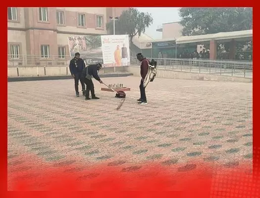 Mau Railway Station: ਮੁੰਬਈ ਜਾਣ ਵਾਲੀ ਟ੍ਰੇਨ ਚ ਬੰਬ ਦੀ ਖ਼ਬਰ ਨਾਲ ਮਚੀ ਅਫਰਾ-ਤਫਰੀ Mau Railway Station: ਮੁੰਬਈ ਜਾਣ ਵਾਲੀ ਟ੍ਰੇਨ ਚ ਬੰਬ ਦੀ ਖ਼ਬਰ ਨਾਲ ਮਚੀ ਅਫਰਾ-ਤਫਰੀ