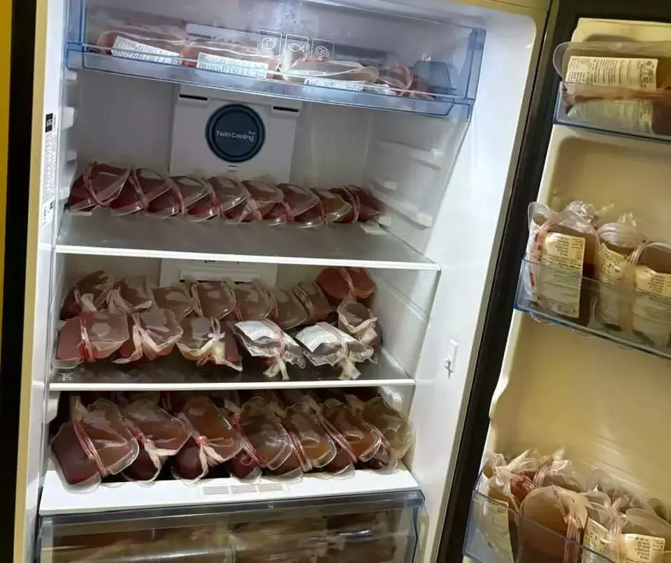 Animal Cruelty: ਹੈਦਰਾਬਾਦ ਚ ਜ਼ਬਤ ਹੋਇਆ ਹਜ਼ਾਰ ਲੀਟਰ ਭੇਡ ਬੱਕਰੀਆਂ ਦਾ ਲਹੂ, ਜ਼ਿੰਦਾ ਜਾਨਵਰਾਂ ਦਾ ਕੱਢ ਰਹੇ ਸੀ ਖੂਨ Animal Cruelty: ਹੈਦਰਾਬਾਦ ਚ ਜ਼ਬਤ ਹੋਇਆ ਹਜ਼ਾਰ ਲੀਟਰ ਭੇਡ ਬੱਕਰੀਆਂ ਦਾ ਲਹੂ, ਜ਼ਿੰਦਾ ਜਾਨਵਰਾਂ ਦਾ ਕੱਢ ਰਹੇ ਸੀ ਖੂਨ