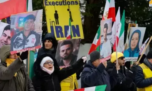 Massacre in Iran: ਗੋਲੀਬਾਰੀ ਦੇ ਹੁਕਮ, ਤਹਿਰਾਨ ਚ 200 ਤੋਂ ਵੱਧ ਮੌਤਾਂ : ਦਾਅਵਾ