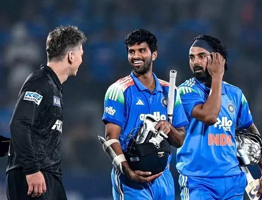 Vadodara ODI: ਹਾਰ ਦੇ ਬਾਵਜੂਦ ਨਿਊਜ਼ੀਲੈਂਡ ਦੇ ਕਪਤਾਨ ਨੂੰ ਟੀਮ ਤੇ ਮਾਣ, ਕਿਹਾ.. Vadodara ODI: ਹਾਰ ਦੇ ਬਾਵਜੂਦ ਨਿਊਜ਼ੀਲੈਂਡ ਦੇ ਕਪਤਾਨ ਨੂੰ ਟੀਮ ਤੇ ਮਾਣ, ਕਿਹਾ..