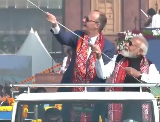 India-Germany friendship: ਪੀਐਮ ਮੋਦੀ ਅਤੇ ਚਾਂਸਲਰ ਮਰਜ਼ ਨੇ ਇਕੱਠੇ ਉਡਾਏ ਪਤੰਗ India-Germany friendship: ਪੀਐਮ ਮੋਦੀ ਅਤੇ ਚਾਂਸਲਰ ਮਰਜ਼ ਨੇ ਇਕੱਠੇ ਉਡਾਏ ਪਤੰਗ