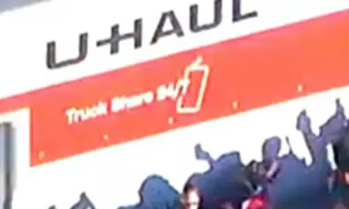 America ਵਿਚ ਸਿਰਫ਼ਿਰੇ ਨੇ ਭੀੜ ’ਤੇ ਚਾੜ੍ਹਤਾ Truck