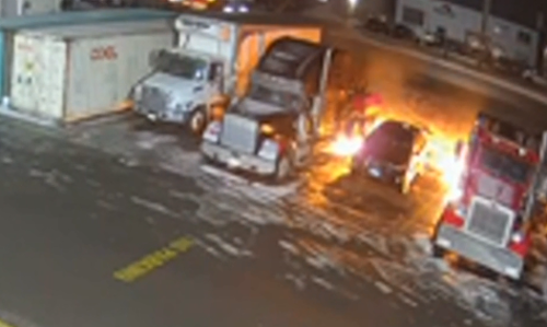 Brampton ਚ ਫਿਰ ਤੋਂ ਦੋ Tow Trucks ਨੂੰ ਲਗਾਈ ਗਈ ਭਿਆਨਕ ਅੱਗ