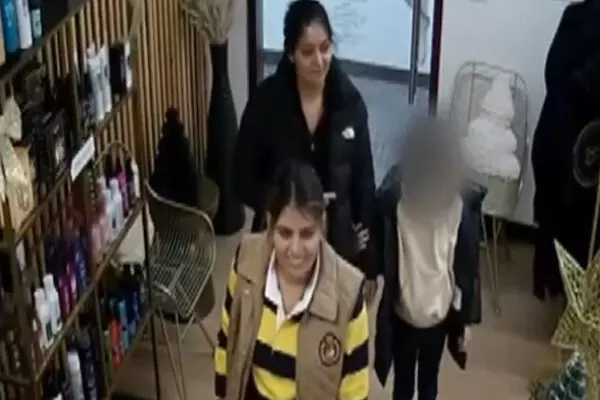 Canada ਵਿਚ 2 ਪੰਜਾਬਣਾਂ ਨੇ ਲੁੱਟਿਆ beauty parlor Canada ਵਿਚ 2 ਪੰਜਾਬਣਾਂ ਨੇ ਲੁੱਟਿਆ beauty parlor