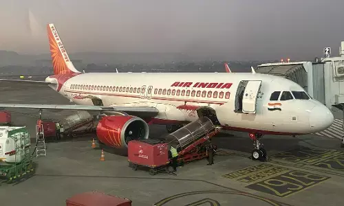 Air India Flight: ਏਅਰ ਇੰਡੀਆ ਜਹਾਜ਼ ਦਾ ਟਲ ਗਿਆ ਵੱਡਾ ਹਾਦਸਾ, ਇੰਜਣ ਵਿੱਚ ਵੜ ਗਿਆ ਕੰਟੇਨਰ ਤੇ ਫਿਰ...