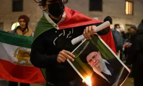 Iran Revolt 2026: ਕਤਲੇਆਮ, ਫਾਂਸੀਆਂ ਤੇ ਰੋਕ ਅਤੇ ਜੰਗ ਦਾ ਖ਼ਤਰਾ