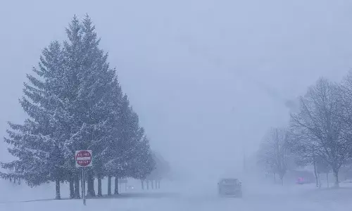 America Weather: ਅਮਰੀਕਾ ਚ ਠੰਡ ਨੇ ਮਚਾਈ ਤਬਾਹੀ, 8000 ਤੋਂ ਵੱਧ ਫਲਾਈਟਾਂ ਰੱਦ, 12 ਸੂਬਿਆਂ ਚ ਲੱਗੀ ਐਮਰਜੈਂਸੀ