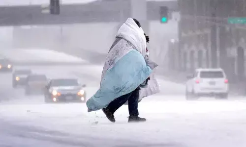 America Cold: ਅਮਰੀਕਾ ਚ ਠੰਡ ਨੇ ਮਚਾਈ ਤਬਾਹੀ, 18 ਕਰੋੜ ਲੋਕਾਂ ਦੀ ਜਾਨ ਖ਼ਤਰੇ ਚ, ਮਾਈਨਸ 40 ਚ ਰਹਿਣ ਲਈ ਮਜਬੂਰ ਲੋਕ