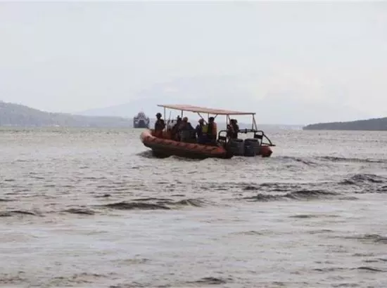 350 ਯਾਤਰੀਆਂ ਨਾਲ ਭਰੀ ਕਿਸ਼ਤੀ ਡੁੱਬੀ, ਬਚਾਅ ਕਾਰਜ ਜਾਰੀ 350 ਯਾਤਰੀਆਂ ਨਾਲ ਭਰੀ ਕਿਸ਼ਤੀ ਡੁੱਬੀ, ਬਚਾਅ ਕਾਰਜ ਜਾਰੀ