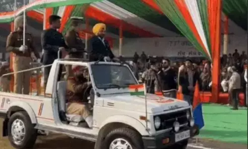 Republic Day ਤੇ 2 ਬੱਚੇ ਹੋਏ ਬੇਹੋਸ਼, ਆਪ ਲੀਡਰਾਂ ਨੂੰ ਨਹੀਂ ਮਿਲੀਆਂ ਕੁਰਸੀਆਂ, ਪਿਆ ਰੌਲਾ