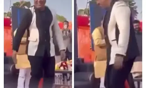 Govinda: ਗੋਵਿੰਦਾ ਤੇ ਆਏ ਬੁਰੇ ਦਿਨ? ਖਤਮ ਹੋਏ ਪੈਸੇ! UP ਵਿੱਚ ਛੋਟੇ ਜਿਹੇ ਫੰਕਸ਼ਨ ਚ ਨੱਚਦੇ ਨਜ਼ਰ ਆਏ ਐਕਟਰ