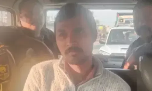 Crime News: ਕੁੜੀ ਨੇ ਬਲੌਕ ਕੀਤਾ ਤਾਂ ਪ੍ਰੇਮੀ ਨੇ ਸੁੱਤੀ ਪਈ ਤੇ ਸੁੱਟਿਆ ਤੇਜ਼ਾਬ, ਜ਼ਿੰਦਗੀ-ਮੌਤ ਦੀ ਜੰਗ ਲੜ ਰਹੀ ਪੀੜਤਾ