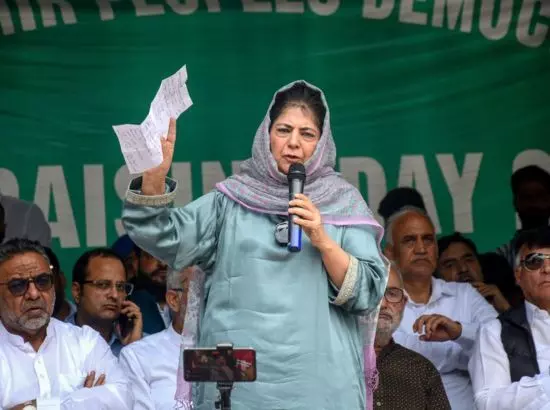 ਵਿਦੇਸ਼ਾਂ ਵਿੱਚ ਮਸਜਿਦਾਂ ਵਿੱਚ ਫੋਟੋਆਂ ਖਿਚਵਾਉਂਦੇ ਨੇ ਤੇ ਇਥੇ ਮਸਜਿਦਾਂ ਤੋੜਦੇ ਨੇ ਵਿਦੇਸ਼ਾਂ ਵਿੱਚ ਮਸਜਿਦਾਂ ਵਿੱਚ ਫੋਟੋਆਂ ਖਿਚਵਾਉਂਦੇ ਨੇ ਤੇ ਇਥੇ ਮਸਜਿਦਾਂ ਤੋੜਦੇ ਨੇ