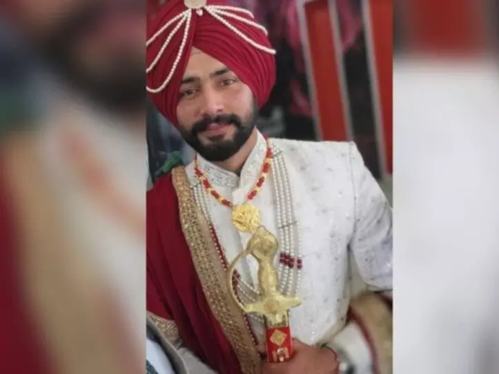 Punjab News: ਵਿਆਹ ਵਿੱਚ ਚੱਲੀ ਗੋਲੀ, ਫ਼ੌਜੀ ਜਵਾਨ ਦੀ ਹੋਈ ਮੌਤ, ਹਫ਼ਤੇ ਪਹਿਲਾਂ ਹੀ ਹੋਇਆ ਦੀ ਵਿਆਹ Punjab News: ਵਿਆਹ ਵਿੱਚ ਚੱਲੀ ਗੋਲੀ, ਫ਼ੌਜੀ ਜਵਾਨ ਦੀ ਹੋਈ ਮੌਤ, ਹਫ਼ਤੇ ਪਹਿਲਾਂ ਹੀ ਹੋਇਆ ਦੀ ਵਿਆਹ