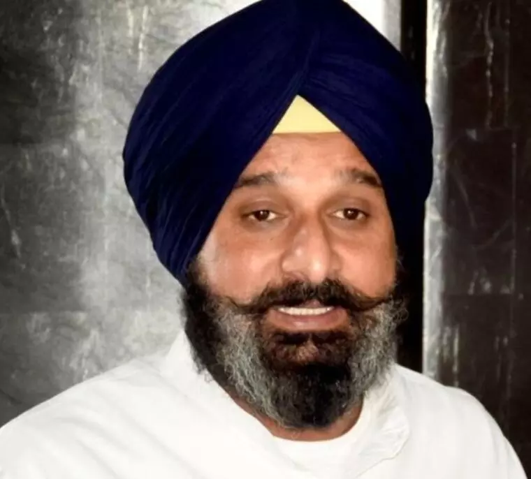 Bikram Majithia: ਜ਼ਮਾਨਤ ਮਿਲਣ ਦੇ ਬਾਵਜੂਦ ਨਾਭਾ ਜੇਲ ਤੋਂ ਬਾਹਰ ਨਹੀਂ ਆਏ ਬਿਕਰਮ ਮਜੀਠੀਆ, ਨਿਰਾਸ਼ ਪਰਤੇ ਸਮਰਥਕ Bikram Majithia: ਜ਼ਮਾਨਤ ਮਿਲਣ ਦੇ ਬਾਵਜੂਦ ਨਾਭਾ ਜੇਲ ਤੋਂ ਬਾਹਰ ਨਹੀਂ ਆਏ ਬਿਕਰਮ ਮਜੀਠੀਆ, ਨਿਰਾਸ਼ ਪਰਤੇ ਸਮਰਥਕ