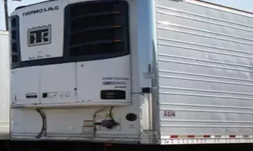 Trump ਨੇ ਅਮੀਰ Punjabis ਦਾ ਕੱਢਿਆ ਦੀਵਾਲਾ Trump ਨੇ ਅਮੀਰ Punjabis ਦਾ ਕੱਢਿਆ ਦੀਵਾਲਾ