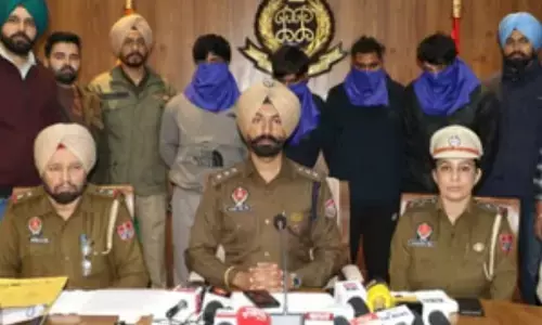 Punjab News: ਮੈਕਸੀਕੋ ਤੋਂ ਹੋਇਆ ਡੀਪੋਰਟ, ਪੰਜਾਬ ਆ ਕੇ ਬਣ ਗਿਆ ਚੋਰ, ਬਣਾਇਆ ਆਪਣਾ ਗਿਰੋਹ Punjab News: ਮੈਕਸੀਕੋ ਤੋਂ ਹੋਇਆ ਡੀਪੋਰਟ, ਪੰਜਾਬ ਆ ਕੇ ਬਣ ਗਿਆ ਚੋਰ, ਬਣਾਇਆ ਆਪਣਾ ਗਿਰੋਹ