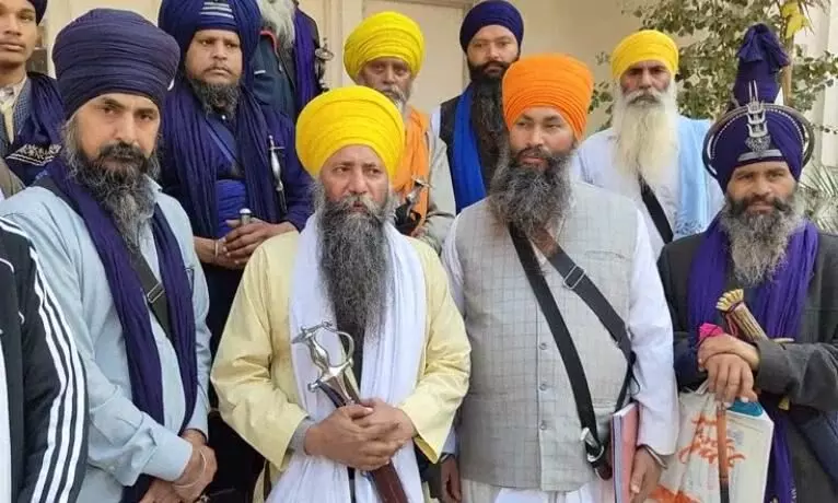 ਪਾਵਨ ਸਰੂਪਾਂ ਦੀ ਛਪਾਈ ਚ 4700 ਗਲਤੀਆਂ ਦਾ ਦਾਅਵਾ, Satkar Committee ਵੱਲੋਂ Akal Takht ਨੂੰ ਮੰਗ ਪੱਤਰ ਪਾਵਨ ਸਰੂਪਾਂ ਦੀ ਛਪਾਈ ਚ 4700 ਗਲਤੀਆਂ ਦਾ ਦਾਅਵਾ, Satkar Committee ਵੱਲੋਂ Akal Takht ਨੂੰ ਮੰਗ ਪੱਤਰ