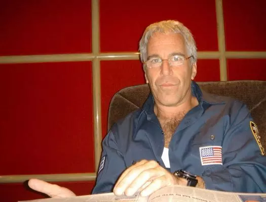Jeffrey Epstein ਦੀ ਮੌਤ ਤੇ ਵੱਡਾ ਖੁਲਾਸਾ: ਮਾਹਰ ਡਾਕਟਰ ਦਾ ਦਾਅਵਾ—ਇਹ ਖੁਦਕੁਸ਼ੀ ਨਹੀਂ, ਕਤਲ ਸੀ Jeffrey Epstein ਦੀ ਮੌਤ ਤੇ ਵੱਡਾ ਖੁਲਾਸਾ: ਮਾਹਰ ਡਾਕਟਰ ਦਾ ਦਾਅਵਾ—ਇਹ ਖੁਦਕੁਸ਼ੀ ਨਹੀਂ, ਕਤਲ ਸੀ