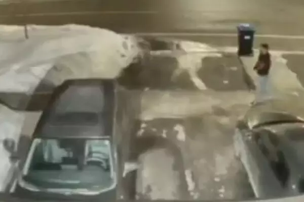 Canada ਵਿਚ Indian ਪਰਵਾਰ ਦੇ ਘਰ ’ਤੇ ਗੋਲੀਬਾਰੀ Canada ਵਿਚ Indian ਪਰਵਾਰ ਦੇ ਘਰ ’ਤੇ ਗੋਲੀਬਾਰੀ