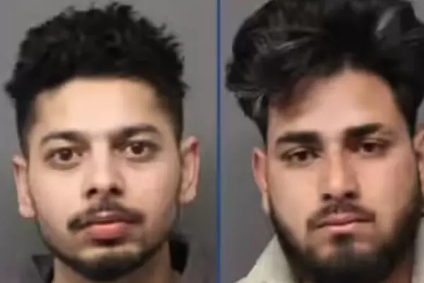 America ਤੋਂ Deport ਹੋ ਰਹੇ 3 ਭਾਰਤੀ America ਤੋਂ Deport ਹੋ ਰਹੇ 3 ਭਾਰਤੀ