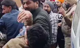 ਗੁਰਦਾਸਪੁਰ ਸੜਕ ਹਾਦਸੇ ਚ ਇੱਕ ਨੌਜਵਾਨ ਦੀ ਮੌਤ, ਮੰਤਰੀ ਕੁਲਦੀਪ ਧਾਲੀਵਾਲ਼ ਨੇ ਬਚਾਈ ਦੂਜੇ ਦੀ ਜਾਨ