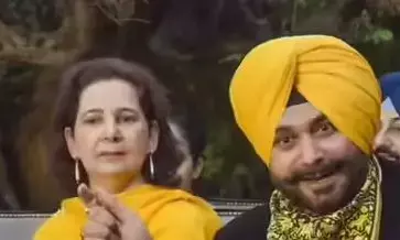 ਨਵਜੋਤ ਕੌਰ ਸਿੱਧੂ ਸਿਆਸਤਦਾਨਾਂ ਤੇ ਵਰ੍ਹੇ, ਕਿਹਾ– ਲੋਕ ਝੂਠੇ ਤੇ ਫੋਕੇ ਵਾਅਦਿਆਂ ਤੋਂ ਤੰਗ