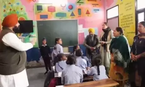 ਹਰਜੋਤ ਬੈਂਸ ਵੱਲੋਂ ਸਕੂਲਾਂ ਦਾ ਅਚਾਨਕ ਨਿਰੀਖਣ, ਲਾਪਰਵਾਹ ਅਧਿਆਪਕਾਂ ਪ੍ਰਤੀ ਵਰਤੀ ਜਾਏਗੀ ਸਖ਼ਤੀ
