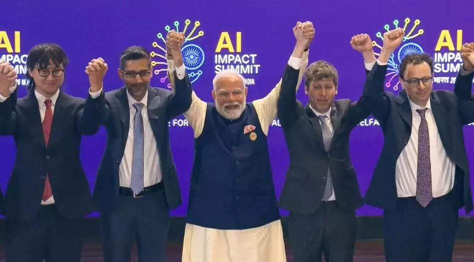 AI ਕ੍ਰਾਂਤੀ ਦੀ ਅਗਵਾਈ ਕਰ ਰਿਹਾ ਹੈ ਭਾਰਤ: PM ਮੋਦੀ, AI ਨੌਕਰੀਆਂ ਨਹੀਂ ਖੋਹੰਦਾ: ਮੁਕੇਸ਼ ਅੰਬਾਨੀ AI ਕ੍ਰਾਂਤੀ ਦੀ ਅਗਵਾਈ ਕਰ ਰਿਹਾ ਹੈ ਭਾਰਤ: PM ਮੋਦੀ, AI ਨੌਕਰੀਆਂ ਨਹੀਂ ਖੋਹੰਦਾ: ਮੁਕੇਸ਼ ਅੰਬਾਨੀ