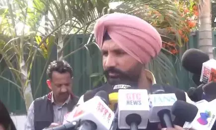 ਬਿੱਟੂ ਦੇ ਬਿਆਨ ਤੇ ਰਾਜਾ ਵੜਿੰਗ ਦਾ ਪ੍ਰਤੀਕਰਮ, ਕਿਹਾ– ਪੰਜਾਬ ਚ ਬਿੱਟੂ ਤੇ ਕੋਈ ਯਕੀਨ ਨਹੀਂ ਕਰਦਾ