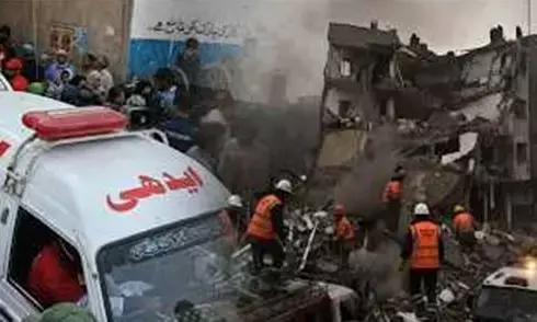 ਕਰਾਚੀ ਧਮਾਕੇ ਚ 16 ਮੌਤਾਂ, ਕਈਆਂ ਦੇ ਜ਼ਖ਼ਮੀ ਹੋਣ ਦੀ ਖ਼ਬਰ ਕਰਾਚੀ ਧਮਾਕੇ ਚ 16 ਮੌਤਾਂ, ਕਈਆਂ ਦੇ ਜ਼ਖ਼ਮੀ ਹੋਣ ਦੀ ਖ਼ਬਰ