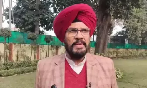 MLA Kuldeep Dhaliwal ਨੇ ਗਿਆਨੀ ਰਘਬੀਰ ਸਿੰਘ ਨਾਲ ਫੋਨ ’ਤੇ ਕੀਤੀ ਗੱਲਬਾਤ, ਗਿਆਨੀ ਜੀ ਹੋਏ ਭਾਵੁਕ MLA Kuldeep Dhaliwal ਨੇ ਗਿਆਨੀ ਰਘਬੀਰ ਸਿੰਘ ਨਾਲ ਫੋਨ ’ਤੇ ਕੀਤੀ ਗੱਲਬਾਤ, ਗਿਆਨੀ ਜੀ ਹੋਏ ਭਾਵੁਕ