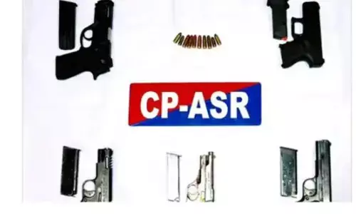 ਹਥਿਆਰਾਂ ਦੀ ਤਸਕਰੀ ਕਰਨ ਵਾਲੇ ਗਿਰੋਹ ਵਿਰੁੱਧ ਕਾਰਵਾਈ: ਦੋ ਮੁਲਜ਼ਮ ਗ੍ਰਿਫ਼ਤਾਰ ਹਥਿਆਰਾਂ ਦੀ ਤਸਕਰੀ ਕਰਨ ਵਾਲੇ ਗਿਰੋਹ ਵਿਰੁੱਧ ਕਾਰਵਾਈ: ਦੋ ਮੁਲਜ਼ਮ ਗ੍ਰਿਫ਼ਤਾਰ