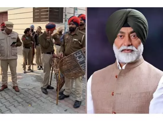 ਸੁਖਪਾਲ ਖਹਿਰਾ ਦੇ ਘਰ ਪਹੁੰਚਿਆ ਪ੍ਰਸ਼ਾਸਨ ਦਾ ਪੀਲਾ ਪੰਜਾ ਸੁਖਪਾਲ ਖਹਿਰਾ ਦੇ ਘਰ ਪਹੁੰਚਿਆ ਪ੍ਰਸ਼ਾਸਨ ਦਾ ਪੀਲਾ ਪੰਜਾ