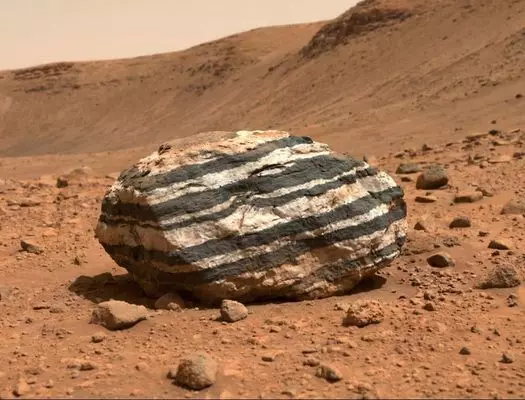 Mars ਤੇ ਮਿਲੀ ਰਹੱਸਮਈ ਜ਼ੈਬਰਾ ਚੱਟਾਨ: ਵਿਗਿਆਨੀ ਹੈਰਾਨ, ਜਾਣੋ ਕੀ ਹੈ ਇਸ ਦਾ ਰਾਜ਼ ? Mars ਤੇ ਮਿਲੀ ਰਹੱਸਮਈ ਜ਼ੈਬਰਾ ਚੱਟਾਨ: ਵਿਗਿਆਨੀ ਹੈਰਾਨ, ਜਾਣੋ ਕੀ ਹੈ ਇਸ ਦਾ ਰਾਜ਼ ?