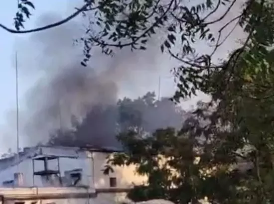 ਦੇਸ਼ ਦੇ ਇਸ ਸੂਬੇ ਵਿੱਚ ਭਿਆਨਕ Blast: 15 ਕਰਮਚਾਰੀਆਂ ਦੀ ਮੌਤ, ਕਈ ਗੰਭੀਰ ਜ਼ਖਮੀ ਦੇਸ਼ ਦੇ ਇਸ ਸੂਬੇ ਵਿੱਚ ਭਿਆਨਕ Blast: 15 ਕਰਮਚਾਰੀਆਂ ਦੀ ਮੌਤ, ਕਈ ਗੰਭੀਰ ਜ਼ਖਮੀ