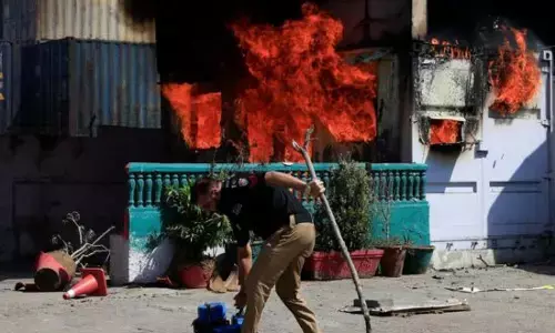 US embassy ਤੇ ਹਮਲਾ, ਗੋਲੀਬਾਰੀ ਚ 8 ਹਲਾਕ