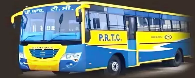 PRTC ਦੀਆਂ ਬੱਸਾਂ ਤੇ ਹੋਣ ਲੱਗੀ ਰੰਗੀਲੀ ਸਿਆਸਤ PRTC ਦੀਆਂ ਬੱਸਾਂ ਤੇ ਹੋਣ ਲੱਗੀ ਰੰਗੀਲੀ ਸਿਆਸਤ