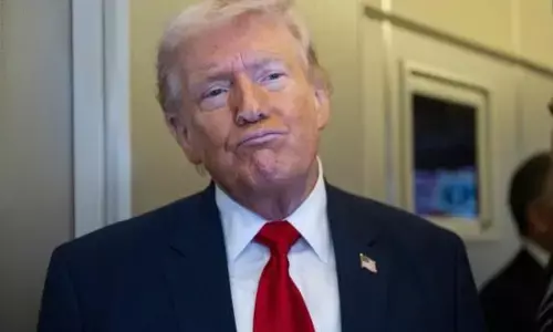 ਈਰਾਨ ਤੇ ਹਮਲੇ ਲਈ ਟਰੰਪ ਨੂੰ ਕਿਸ ਨੇ ਉਲਝਾਇਆ ?