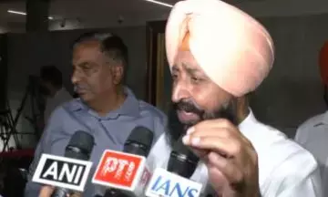 ਪ੍ਰਤਾਪ ਸਿੰਘ ਬਾਜਵਾ ਨੇ ਭਗਵੰਤ ਮਾਨ ਸਰਕਾਰ ਨੂੰ ਕਟਹਿਰੇ ਚ ਖੜ੍ਹਾਇਆ, ਨਸ਼ਿਆਂ ਦੀ ਦੁਰਵਰਤੋਂ ਤੇ ਕਾਨੂੰਨ–ਵਿਵਸਥਾ ਦੇ ਚੁੱਕੇ ਮੁੱਦੇ ਪ੍ਰਤਾਪ ਸਿੰਘ ਬਾਜਵਾ ਨੇ ਭਗਵੰਤ ਮਾਨ ਸਰਕਾਰ ਨੂੰ ਕਟਹਿਰੇ ਚ ਖੜ੍ਹਾਇਆ, ਨਸ਼ਿਆਂ ਦੀ ਦੁਰਵਰਤੋਂ ਤੇ ਕਾਨੂੰਨ–ਵਿਵਸਥਾ ਦੇ ਚੁੱਕੇ ਮੁੱਦੇ