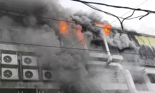 Fire in Delhi: 400 ਝੌਂਪੜੀਆਂ ਸੜ ਕੇ ਸੁਆਹ, ਨੋਇਡਾ ਦੀ ਕੰਪਨੀ ਵਿੱਚ ਵੀ ਭਿਆਨਕ ਅੱਗ