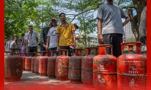 LPG Gas Crisis in India: ਪੈਟਰੋਲ-ਡੀਜ਼ਲ ਸੁਰੱਖਿਅਤ, ਪਰ ਰਸੋਈ ਗੈਸ ਦੀ ਕਿਉਂ ਹੋਈ ਕਿੱਲਤ?