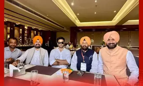 Moga BJP Rally: ਪੰਜਾਬੀ ਗਾਇਕ ਮਨਕੀਰਤ ਔਲਖ ਭਾਜਪਾ ਦੀ ਬਦਲਾਓ ਰੈਲੀ ਵਿੱਚ ਹੋਏ ਸ਼ਾਮਲ