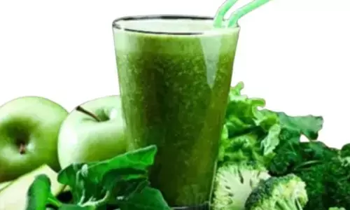 Green juice ਪੀਣ ਦਾ ਸਹੀ ਸਮਾਂ ਅਤੇ ਸਾਵਧਾਨੀਆਂ: ਜਾਣੋ ਕਿਹੜੇ ਲੋਕਾਂ ਲਈ ਇਹ ਹੋ ਸਕਦਾ ਹੈ ਨੁਕਸਾਨਦੇਹ