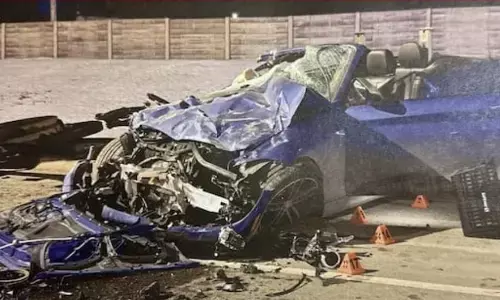 ਮਾਂ ਦੀਆਂ ਕਾਰਾਂ ਚੋਰੀ ਕਰਕੇ ਹਾਦਸੇ ਕਰਨ ਵਾਲੇ ਲੜਕੇ ਨੇ ਦੋਸ਼ ਕਬੂਲੇ ਮਾਂ ਦੀਆਂ ਕਾਰਾਂ ਚੋਰੀ ਕਰਕੇ ਹਾਦਸੇ ਕਰਨ ਵਾਲੇ ਲੜਕੇ ਨੇ ਦੋਸ਼ ਕਬੂਲੇ