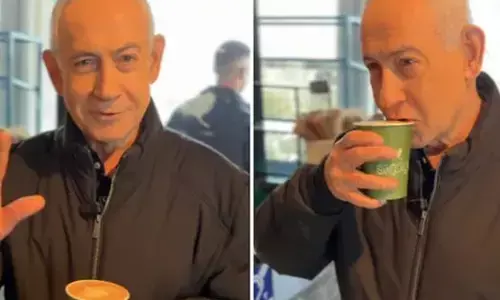 ਮੈਂ ਅਜੇ ਵੀ ਜ਼ਿੰਦਾ ਹਾਂ: Netanyahu ਨੇ ਛੇ ਉਂਗਲਾਂ ਅਤੇ ਮੌਤ ਦੀਆਂ ਅਫਵਾਹਾਂ ਦਾ ਵੀਡੀਓ ਰਾਹੀਂ ਦਿੱਤਾ ਕਰਾਰਾ ਜਵਾਬ