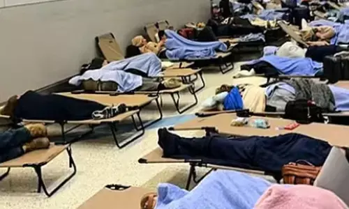 America ਦੇ ਏਅਰਪੋਰਟਸ ’ਤੇ ਮੰਜੇ ਡਾਹੁਣ ਲਈ ਮਜਬੂਰ Passengers