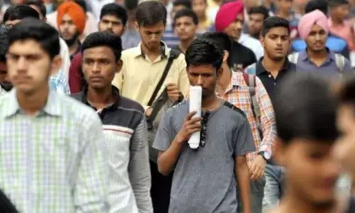 ਭਾਰਤ ਚ 40 ਫ਼ੀ ਸਦੀ ਗ੍ਰੈਜੂਏਟਸ ਨੂੰ ਨਹੀਂ ਮਿਲ਼ ਰਿਹਾ ਰੁਜ਼ਗਾਰ, ਸਿਰਫ਼ 7 ਫ਼ੀ ਸਦੀ ਨੌਜਵਾਨਾਂ ਨੂੰ ਮਿਲ਼ਦਾ ਹੈ ਪੱਕਾ ਰੋਜ਼ਗਾਰ